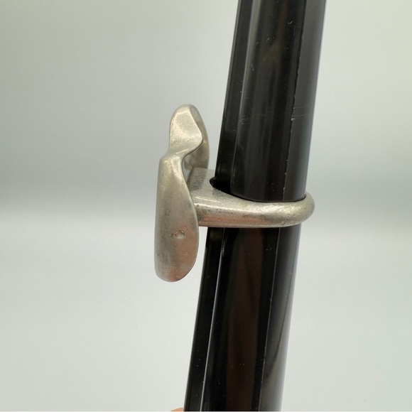 Modernist Abstract Silver Tone Ring - Picture 14 of 14